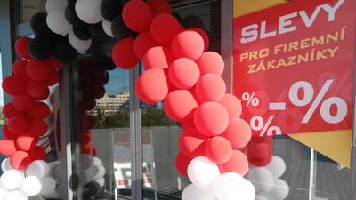 Z prvního dne TÝDENNÍ OSLAVY 10. výročí TOMIS CZ na Brodské